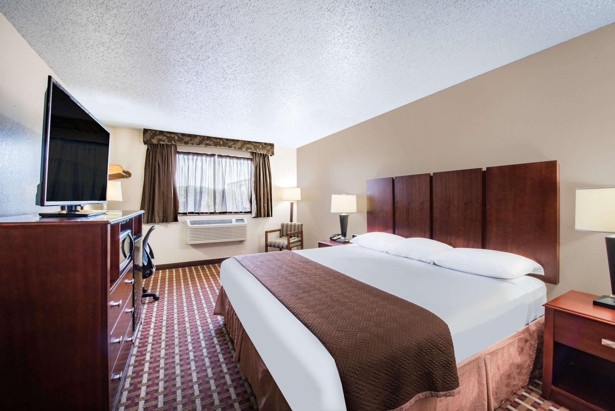Super 8 By Wyndham Harlingen Tx Otel Dış mekan fotoğraf